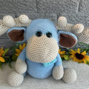 crocheted-stuffed-moose-jj3.jpg close-up of handmade crochet moose plush